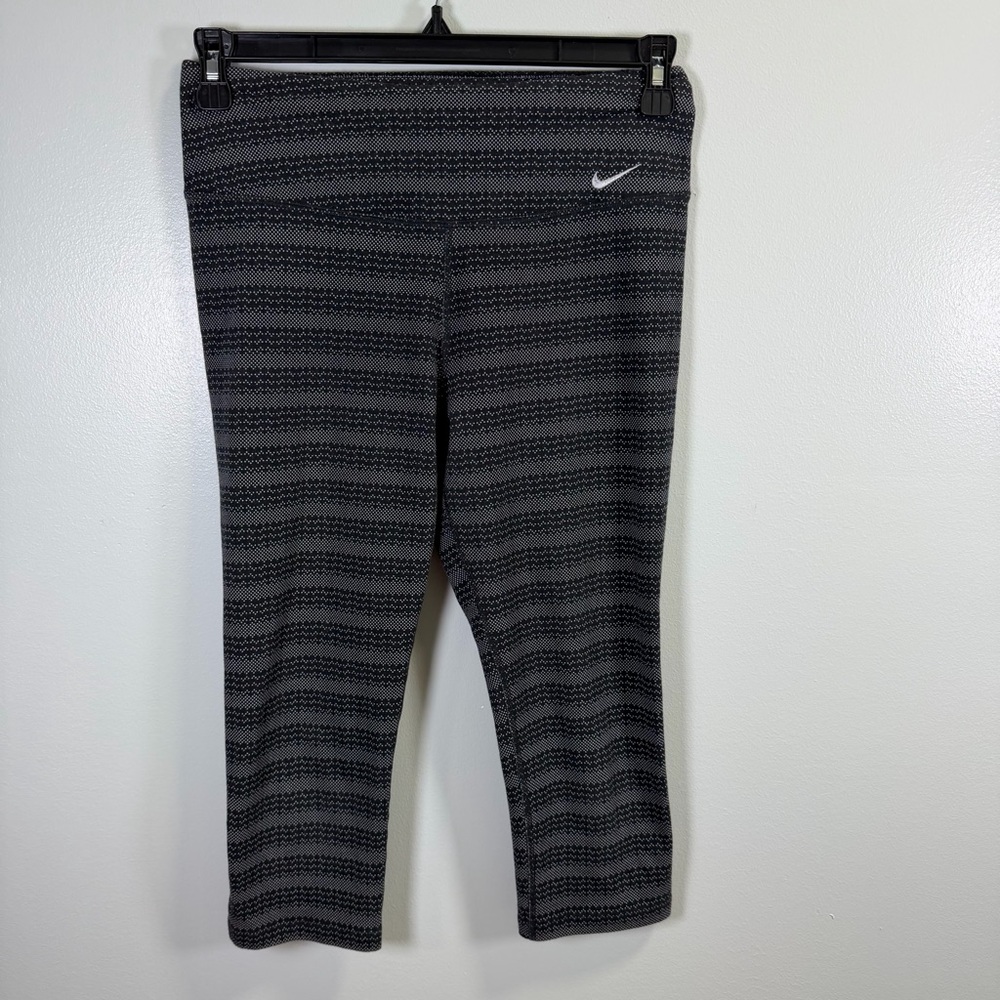 Nike Dri-FIT Womens Gray Black Striped Crop Leggings 725119-010 M